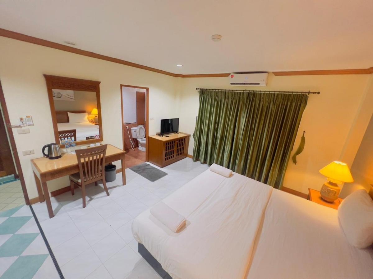 Royal Vista Hotell Patong Eksteriør bilde