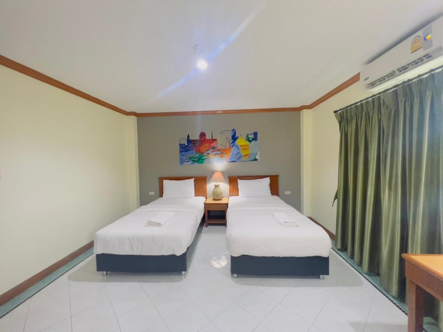 Royal Vista Hotell Patong Eksteriør bilde