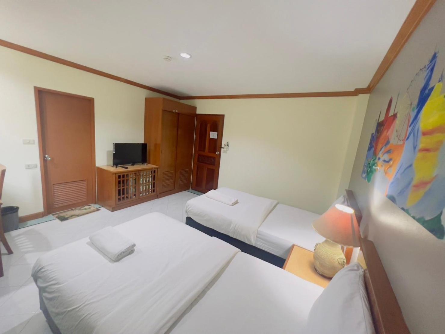 Royal Vista Hotell Patong Eksteriør bilde