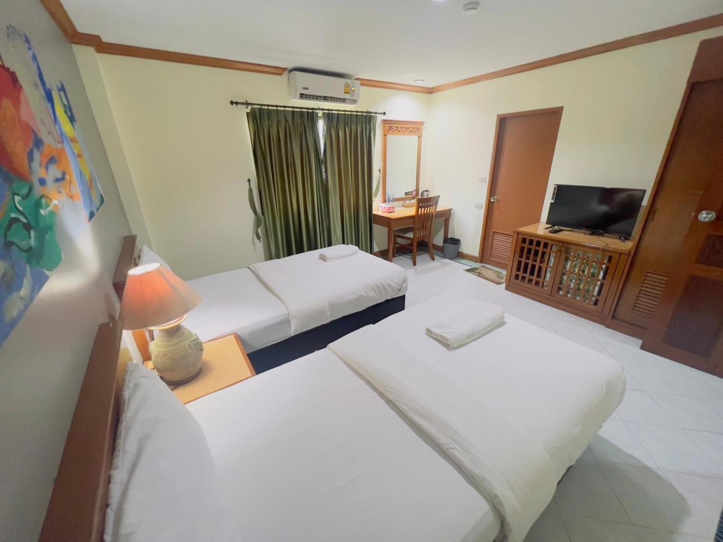 Royal Vista Hotell Patong Eksteriør bilde