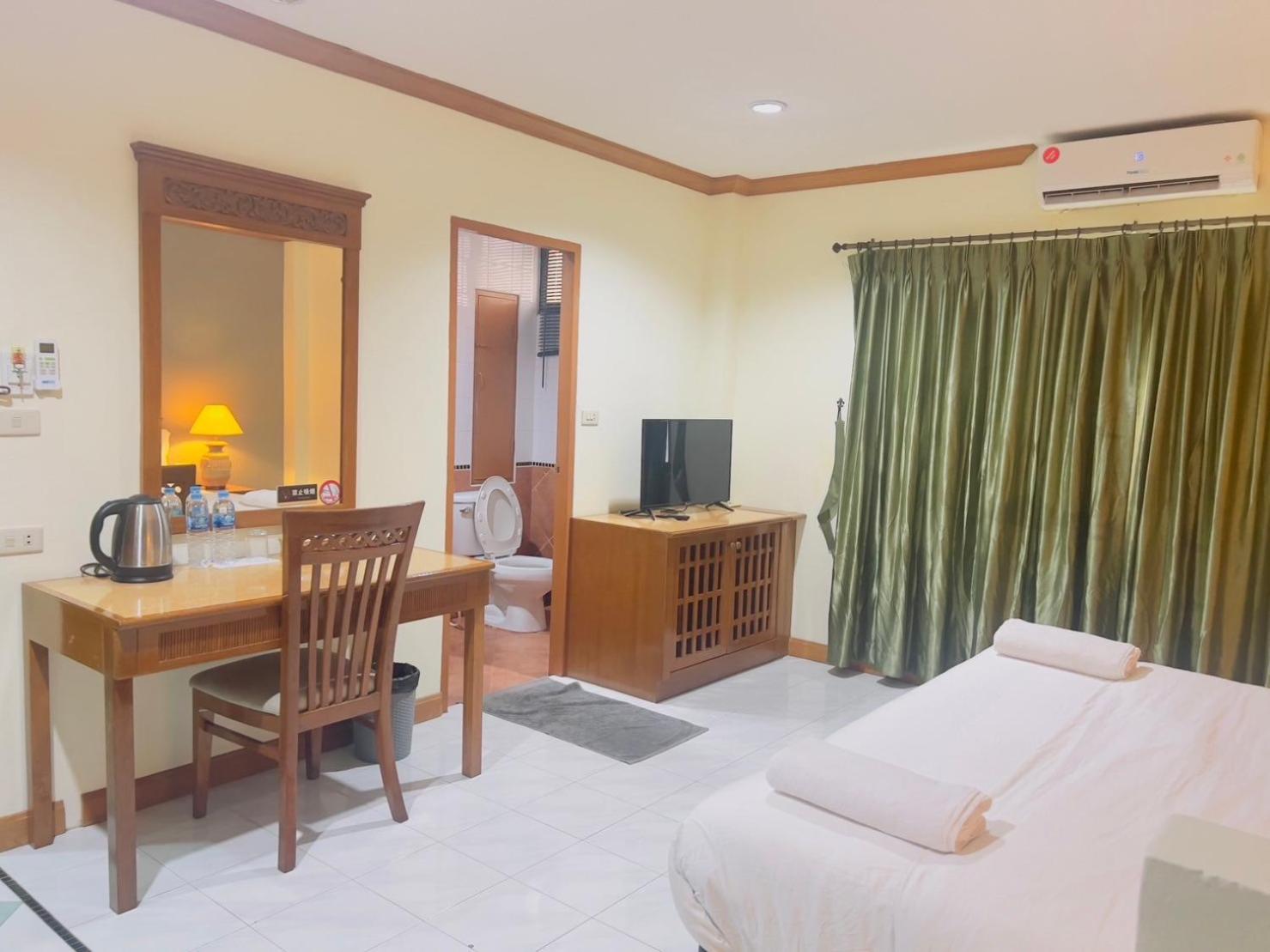 Royal Vista Hotell Patong Eksteriør bilde