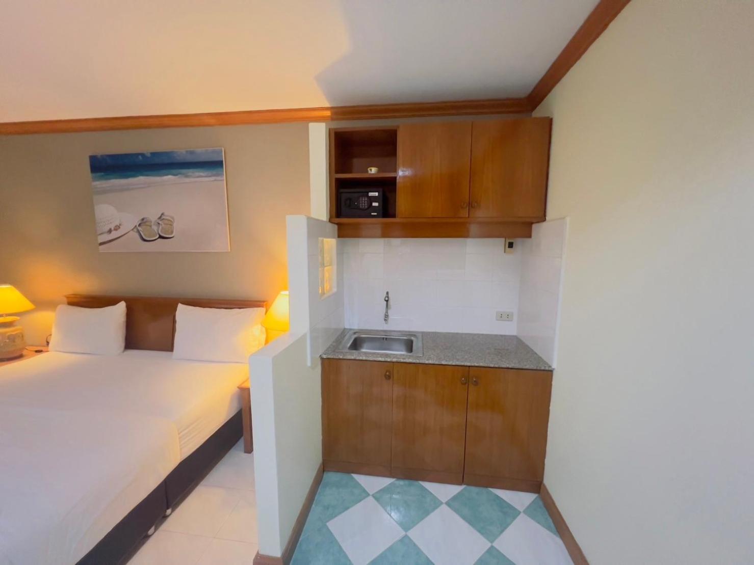 Royal Vista Hotell Patong Eksteriør bilde