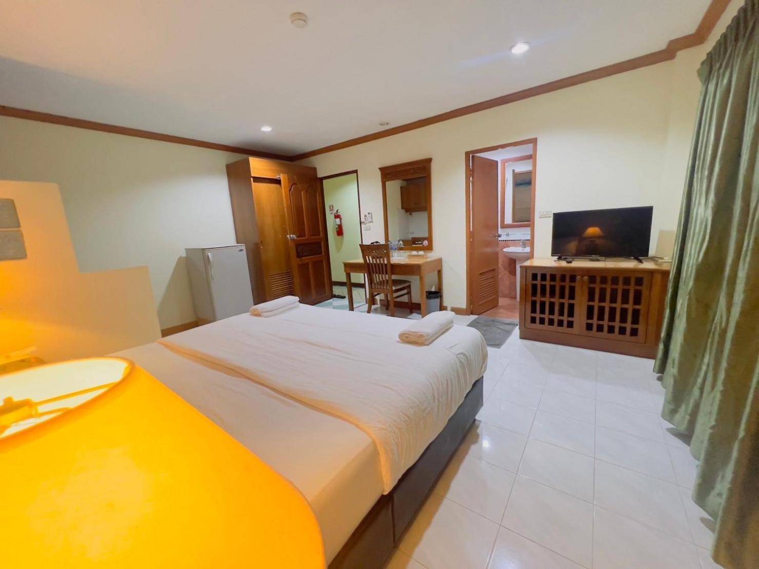 Royal Vista Hotell Patong Eksteriør bilde