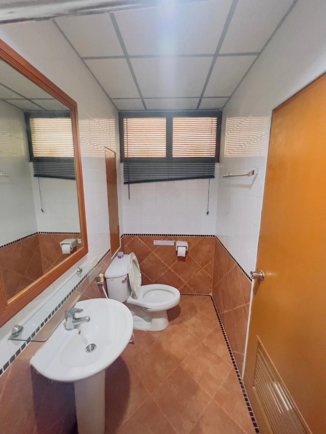 Royal Vista Hotell Patong Eksteriør bilde